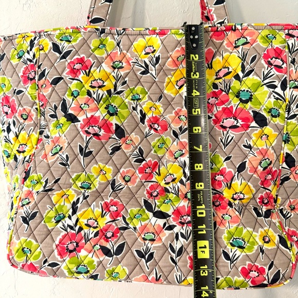 Vera Bradley-Retired-Grand Tote 2.0-Dune Flowers-Large Travel Bag-NWT - Picture 12 of 15